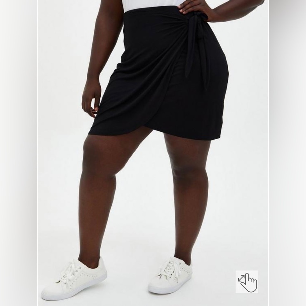 Black wrap skirt - 1X